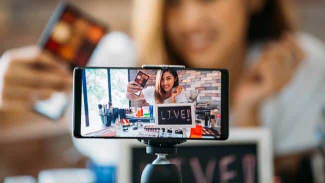 Marketing Strategy and Engagement Rate During the Livestream